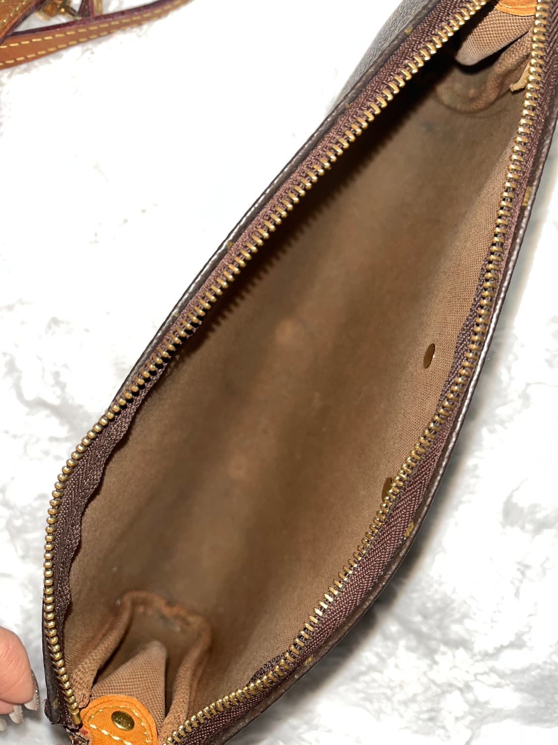 루이비통 모노그램 에바클러치  상품이미지7