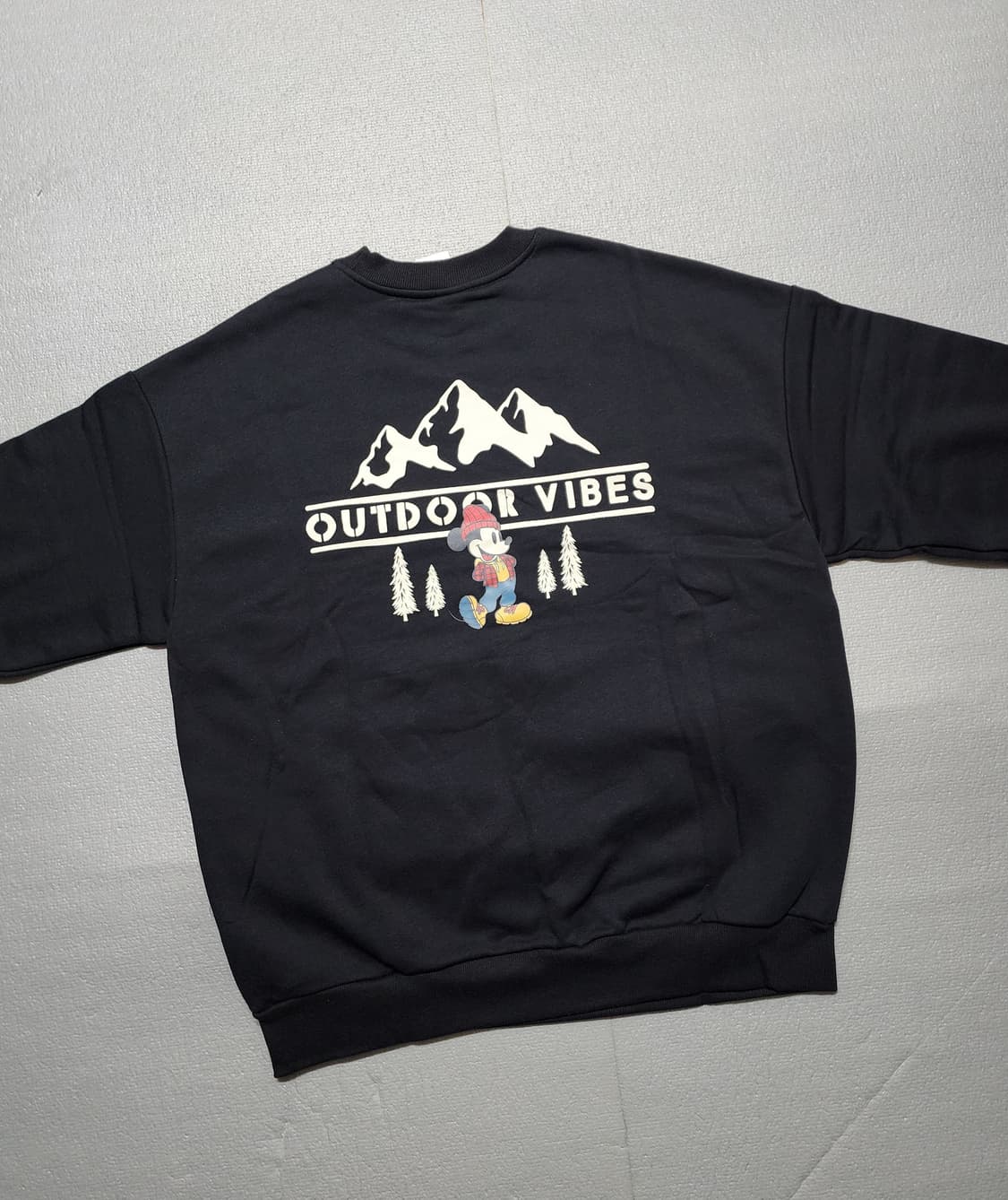 미사용 미키마우스 아웃도어 검정 기모 맨투맨티 상품이미지1