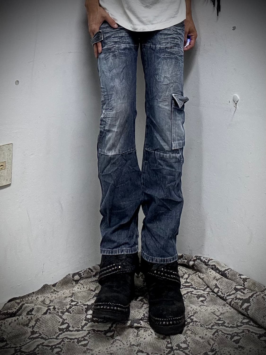 “EDWIN” Y2K Crack Washed pocket Detail P 상품이미지7