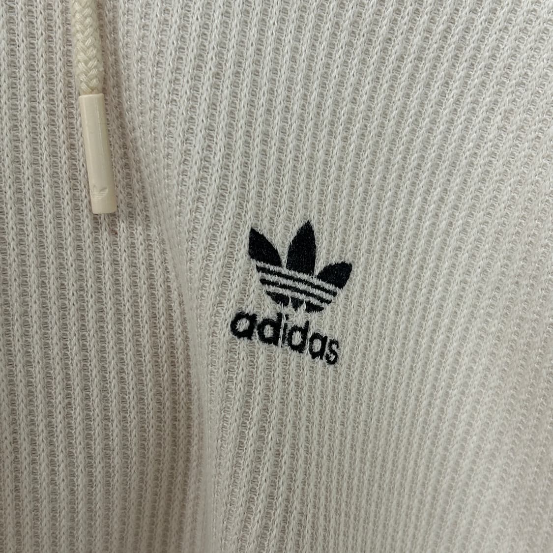 아디다스 와플 크롭 후드티 크림컬러 상품이미지4