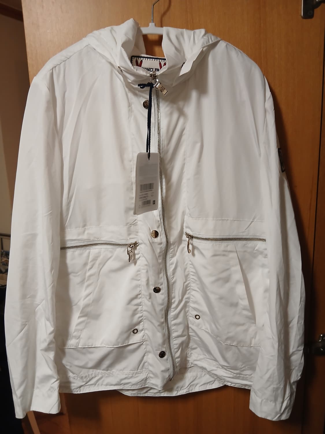 몽클레어 화이트 바람막이(XL) 상품이미지1