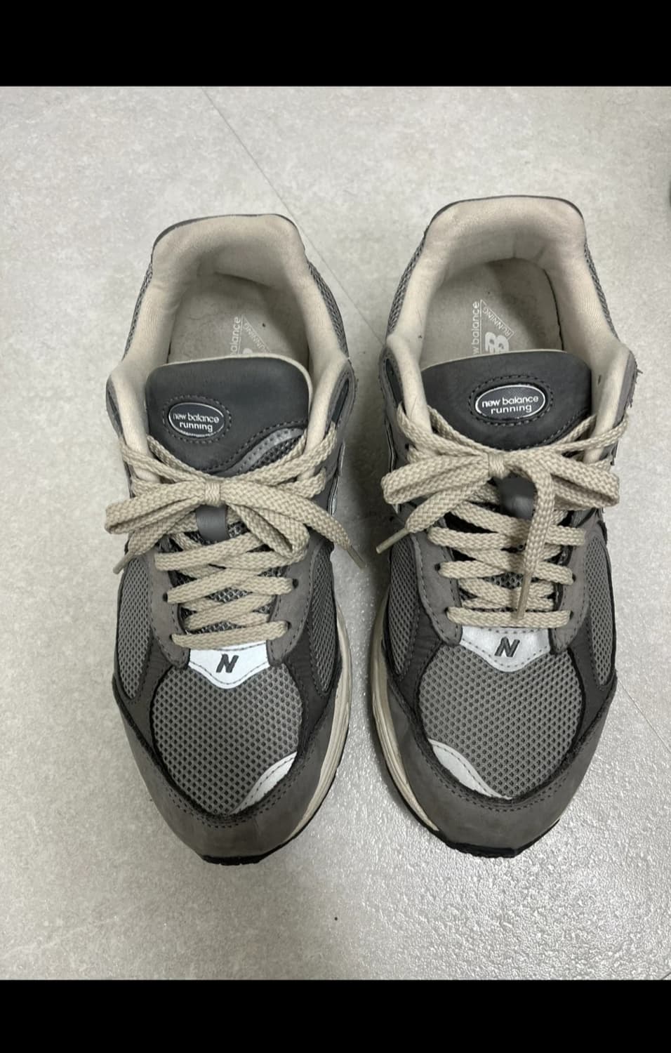 뉴발란스 2002R 프리미엄 빈티지 그레이 (270) 상품이미지2