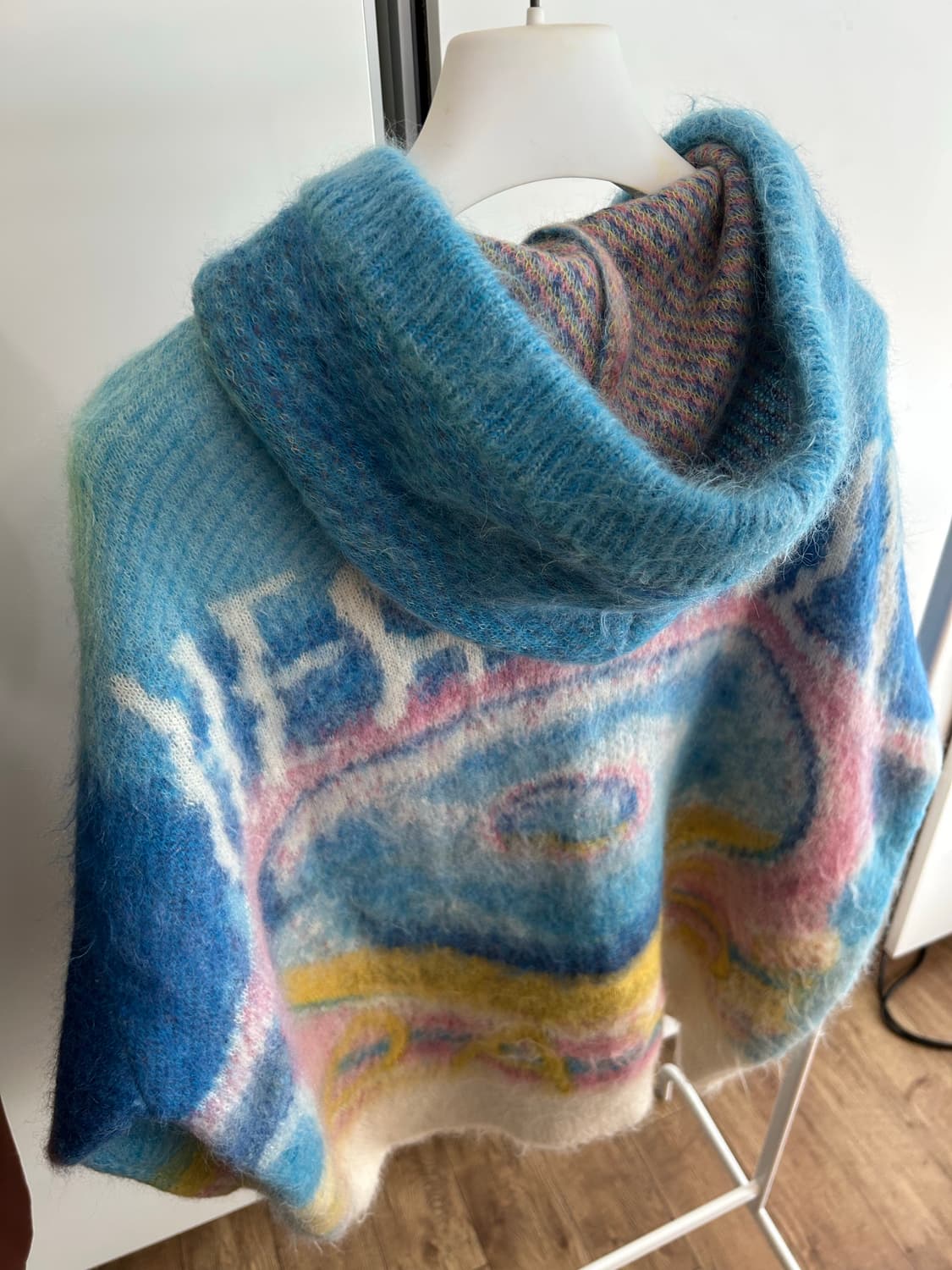 셀린느 모헤어 후드 풀오버 상품이미지6