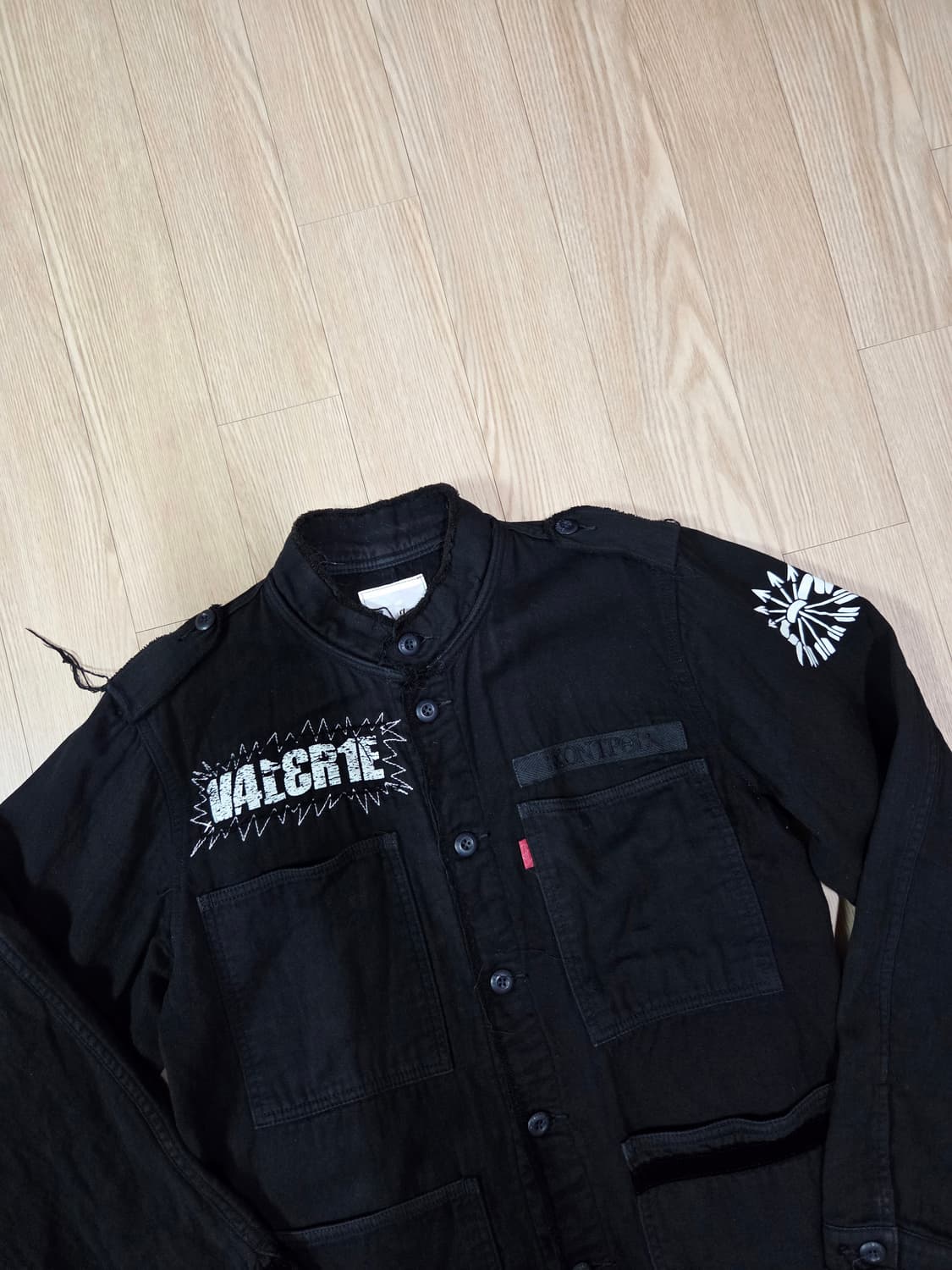 VALERIE JAPAN 블랙 커팅 디테일 필드 재킷 상품이미지2