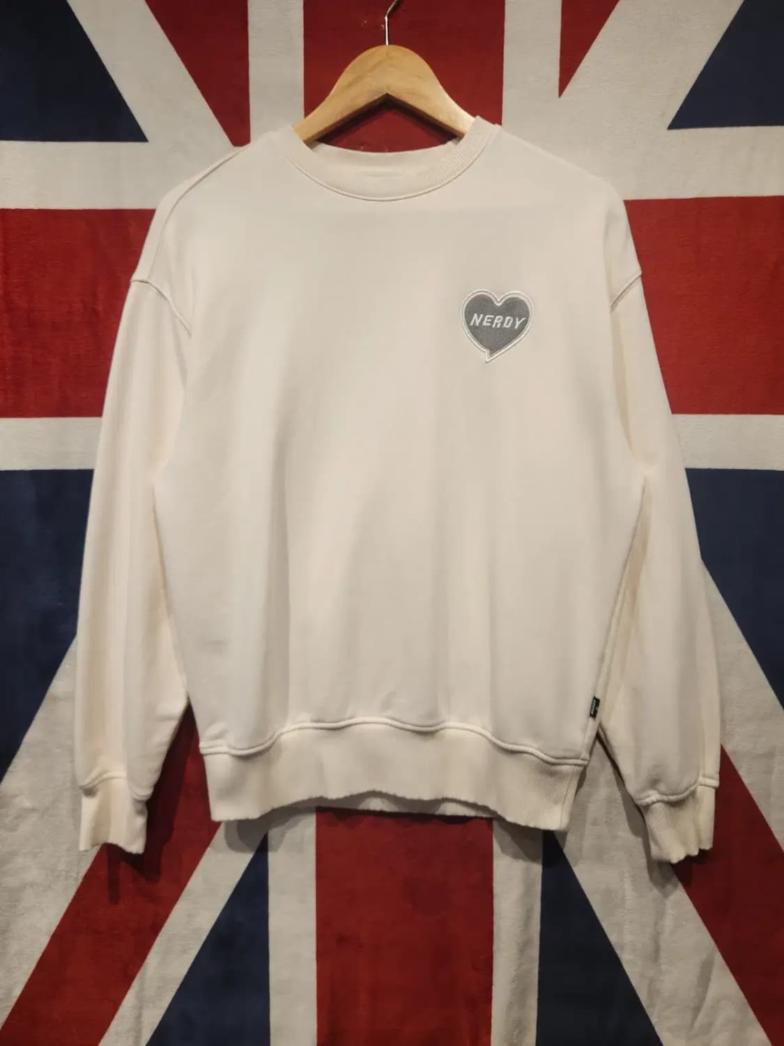 [여성~66] 널디 오버핏 하트로고 스웻셔츠 아이보리 상품이미지1
