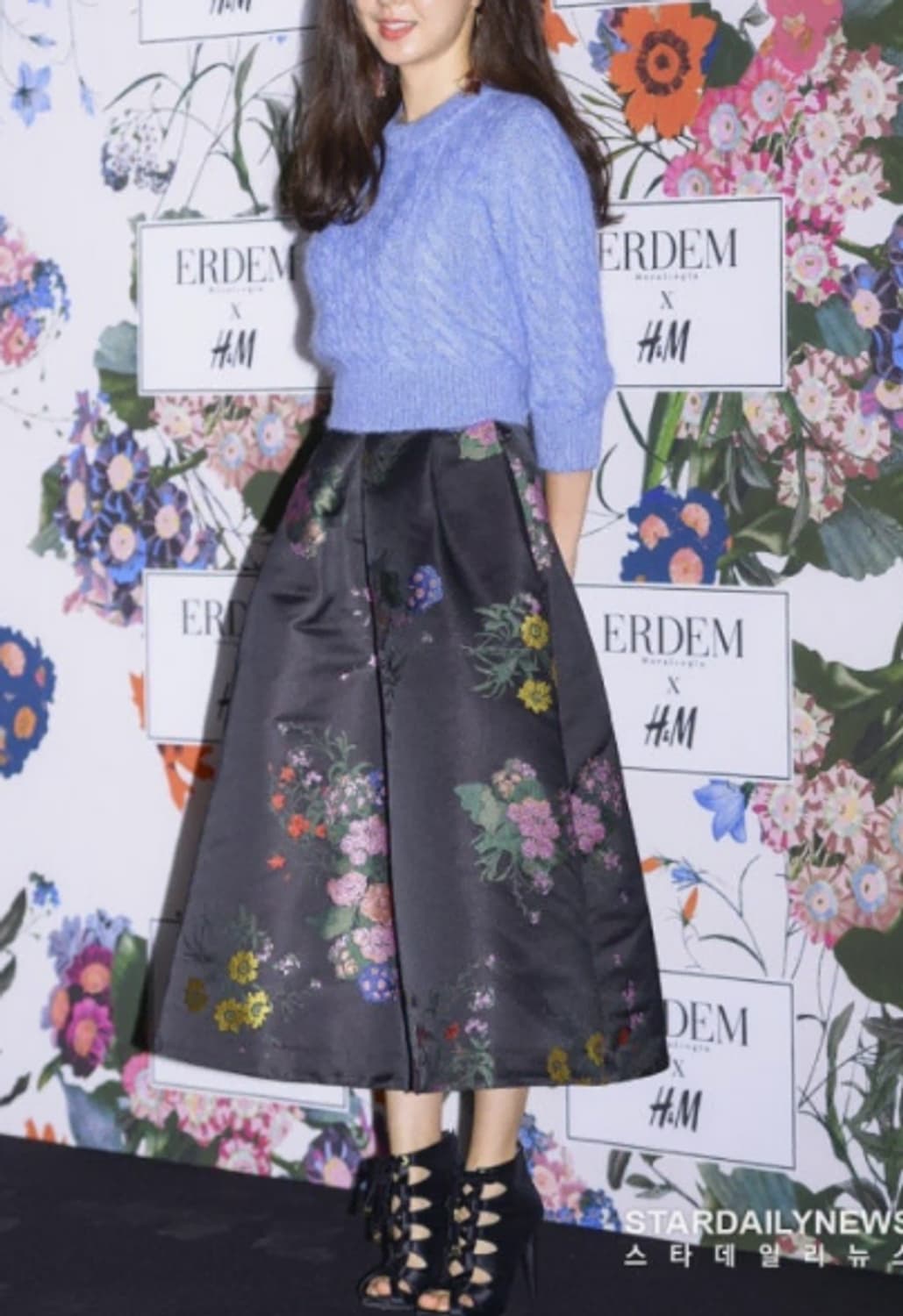 [여성~55] 에르뎀 X HM 모헤어 크롭니트 스카이블루 상품이미지8