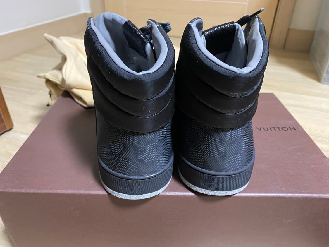 루이비통 트레이너 하이탑 스니커즈 상품이미지3