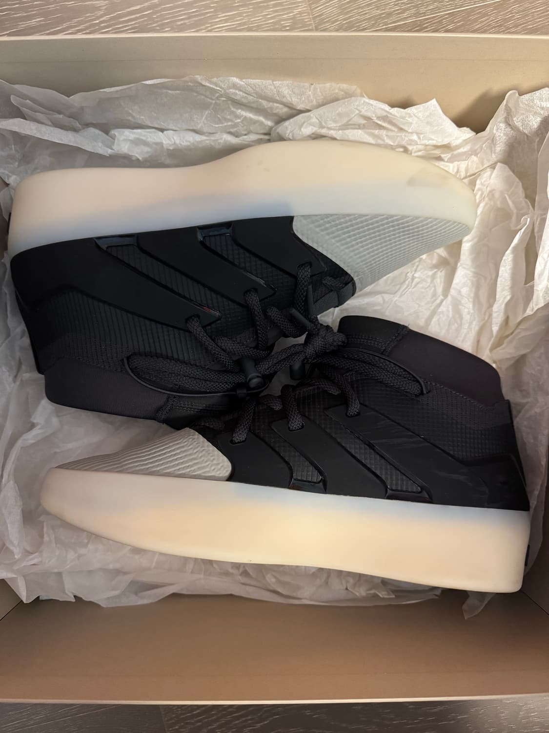 아디다스 x 피어 오브 갓 애슬레틱스 I 베스킷볼 카본 세서미 275 상품이미지1