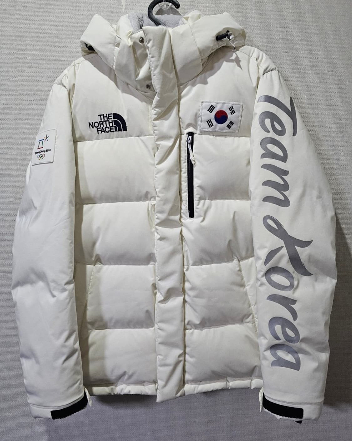 새상품급 노스페이스 팀코리아 올림픽 개막식 오리털 패딩 95/M 상품이미지1
