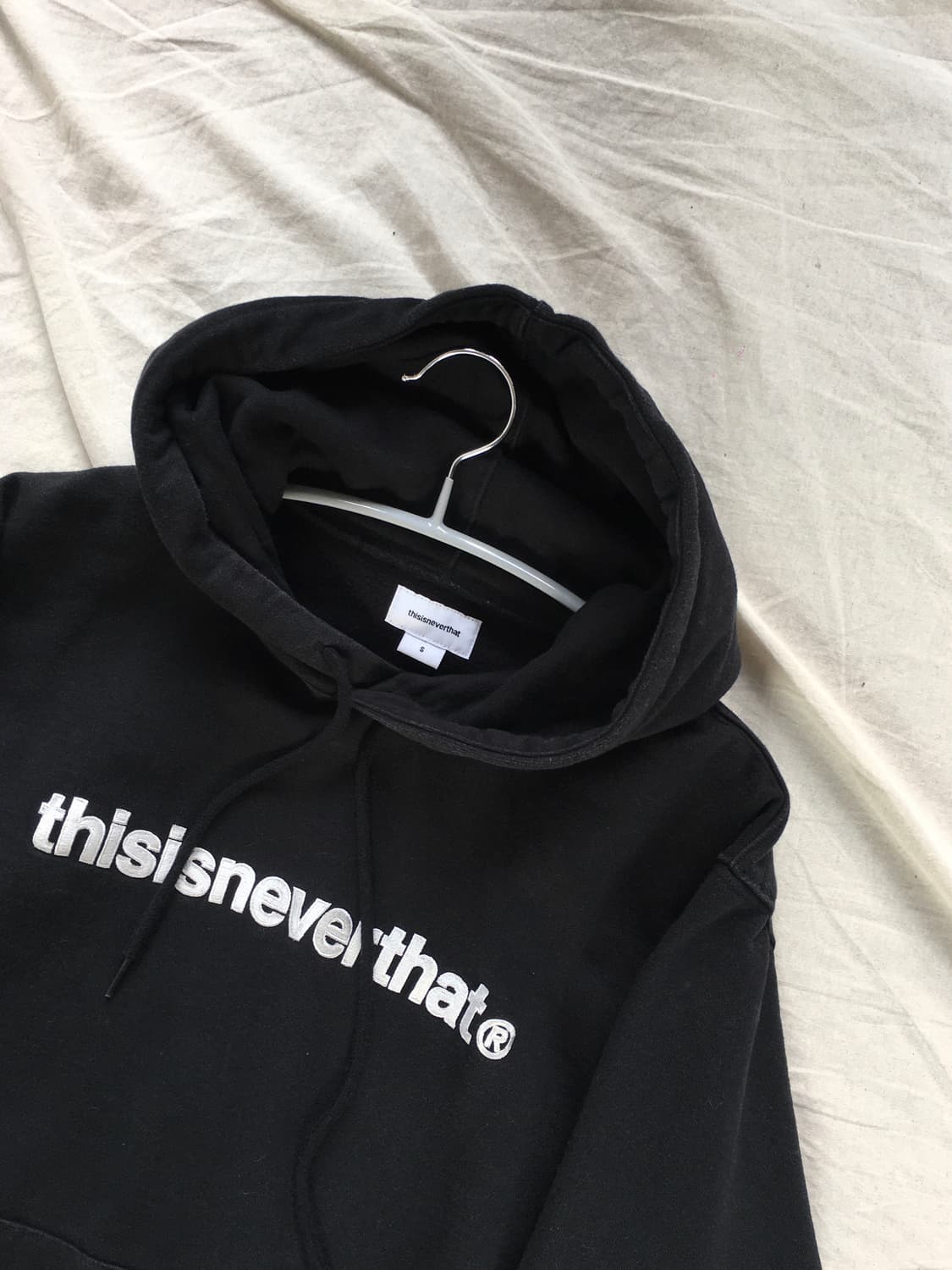 디스이즈네버뎃 로고 후드티 상품이미지4