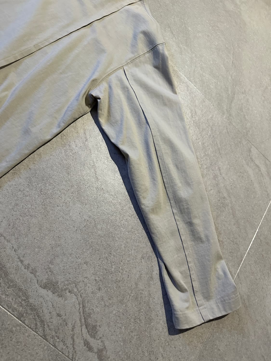 유스 절개 롱슬리브 베이지 그레이 L 상품이미지7