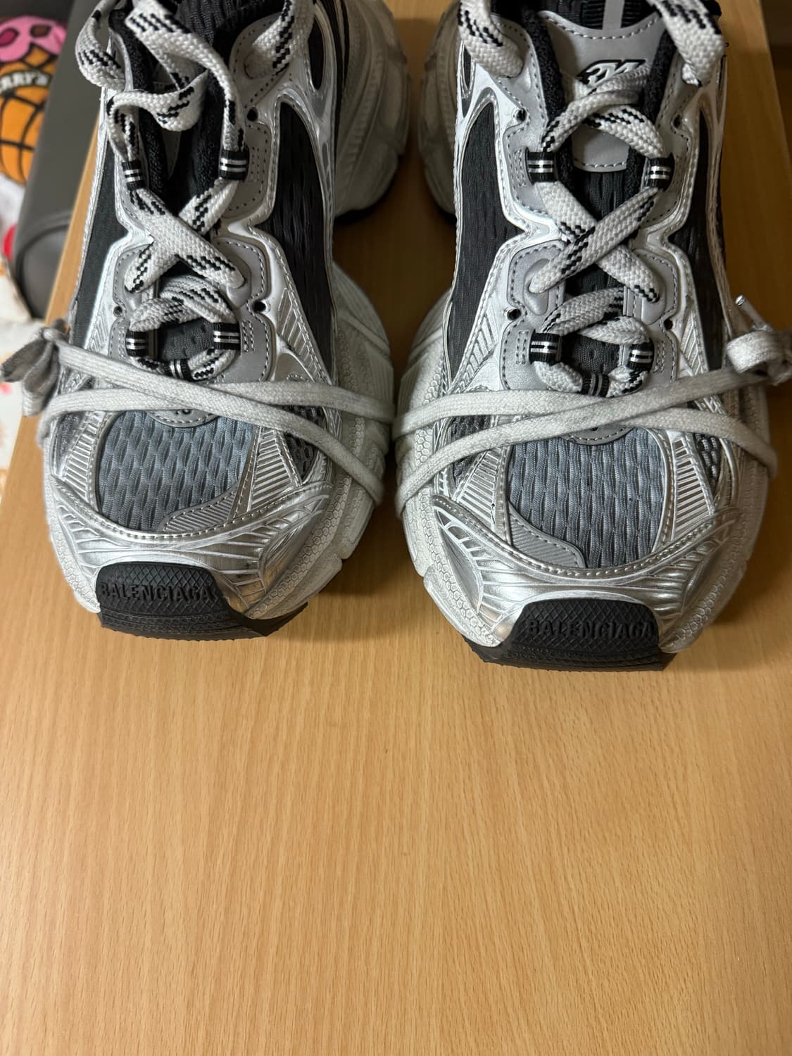 (40)25ss 발렌시아가 3xl 그래디언트 블랙 상품이미지3