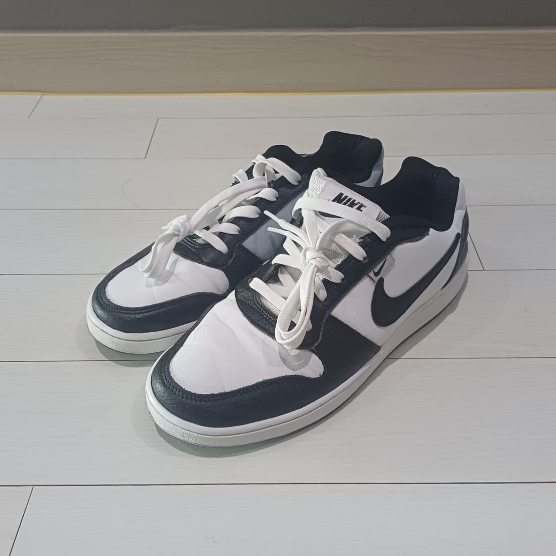 265 나이키 범고래 에버논 로우 검흰 상품이미지1