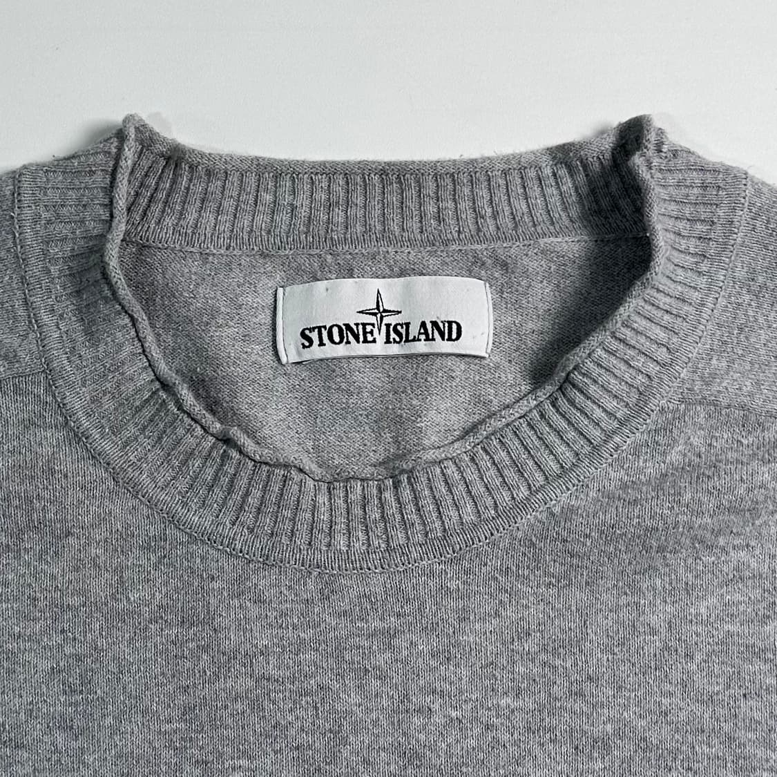 스톤아일랜드 그레이 크루넥 니트  상품이미지5