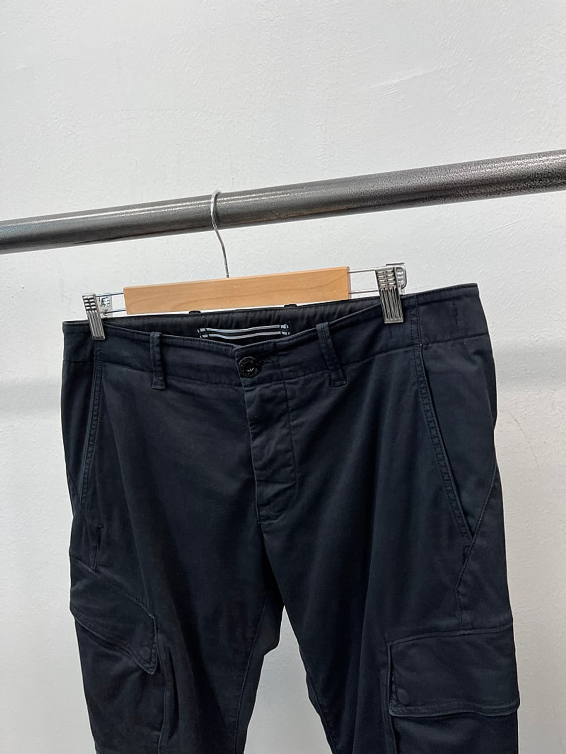 32) 스톤아일랜드 블랙 카고팬츠 상품이미지3