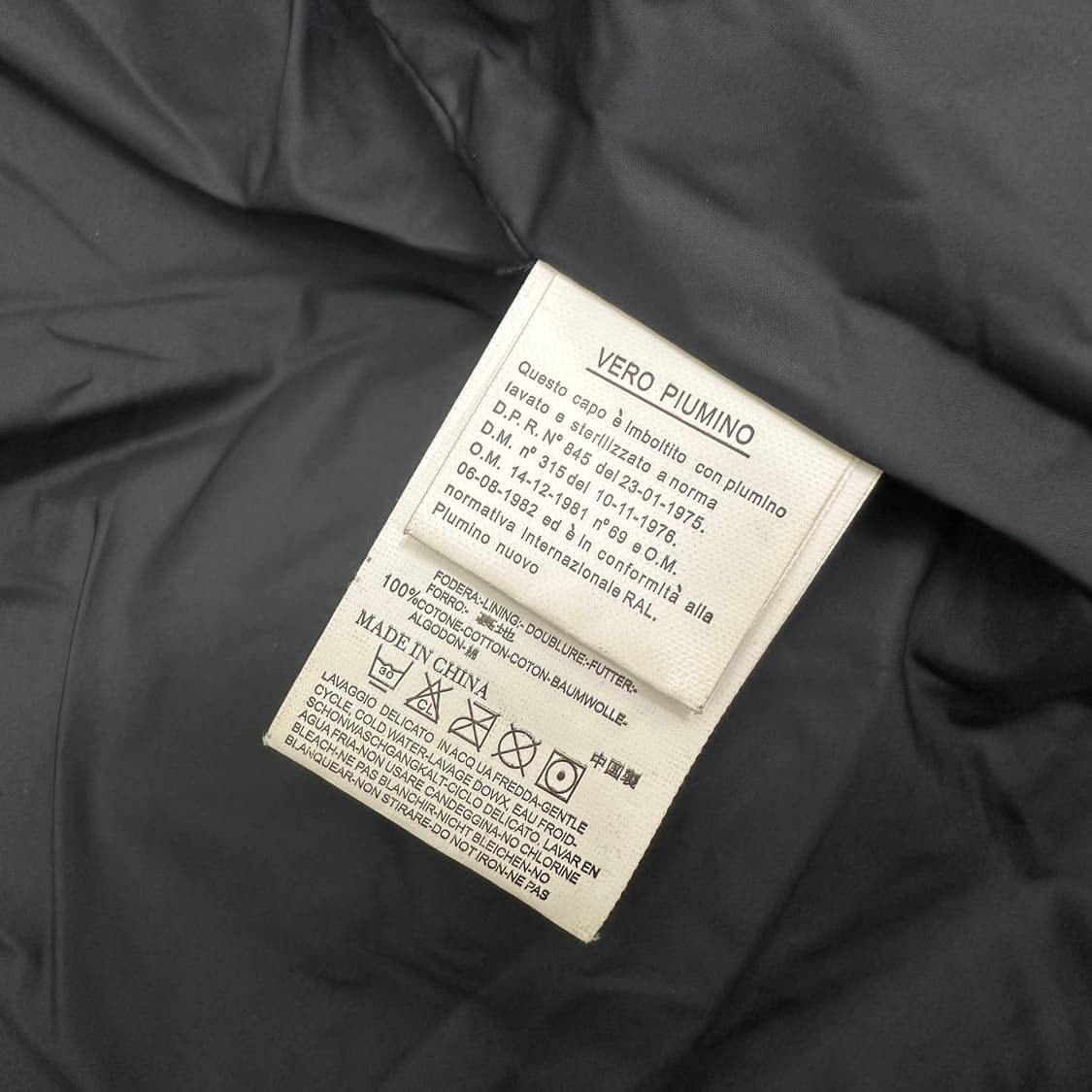 디스퀘어드 라쿤 털 숏 패딩 블랙 46사이즈 상품이미지10