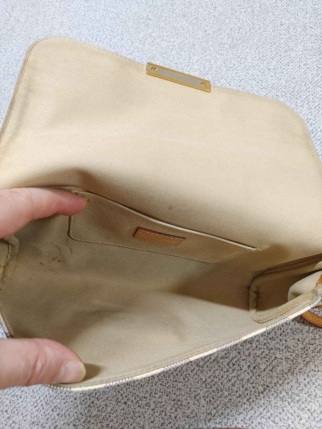 정품 루이비통 다미에 아주르 페이보릿 mm 크로스백 클러치백 상품이미지7