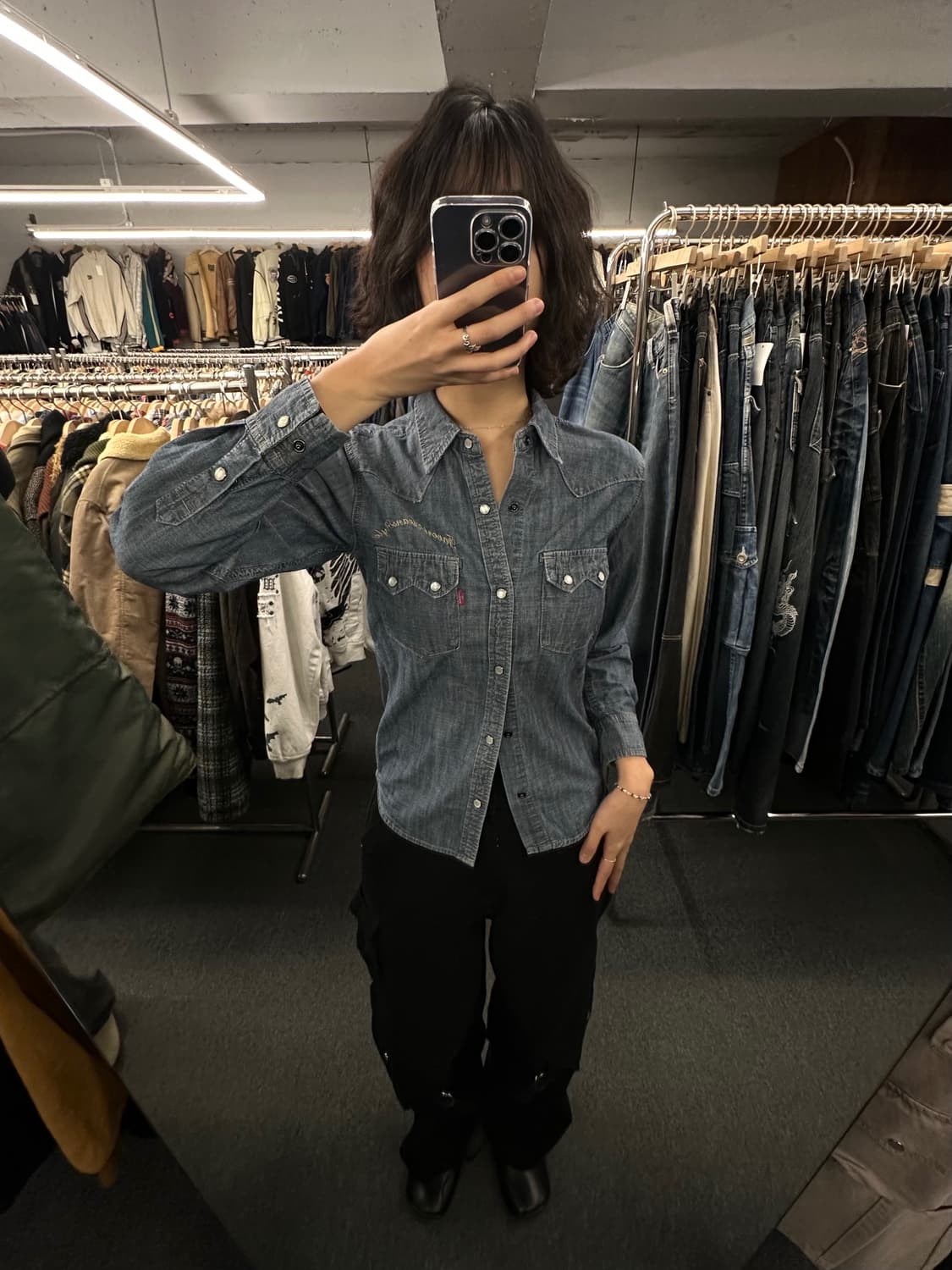 160)리바이스 빈티지 자수 포인트 데님 셔츠 상품이미지1