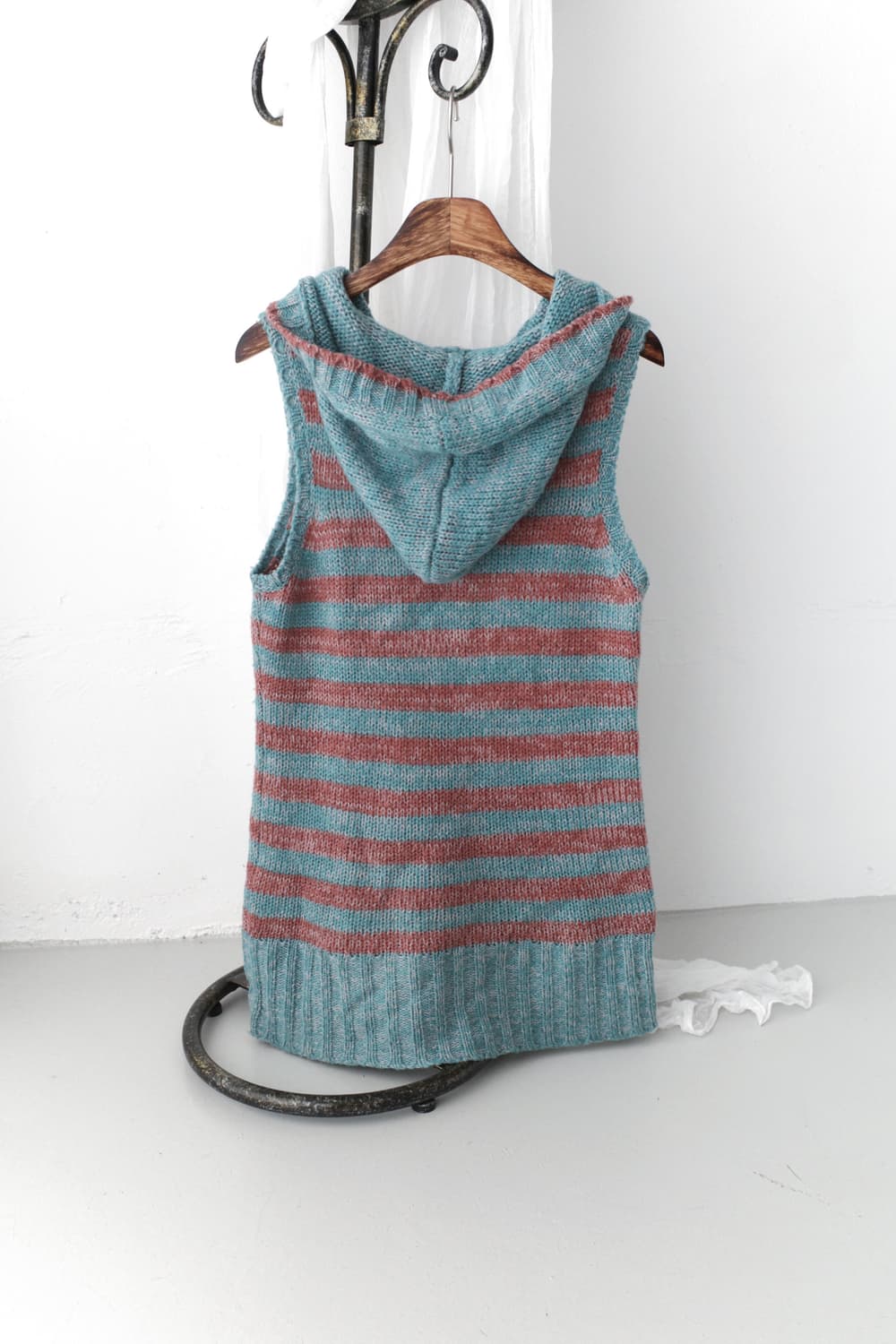 stripe hood knit vest 상품이미지2