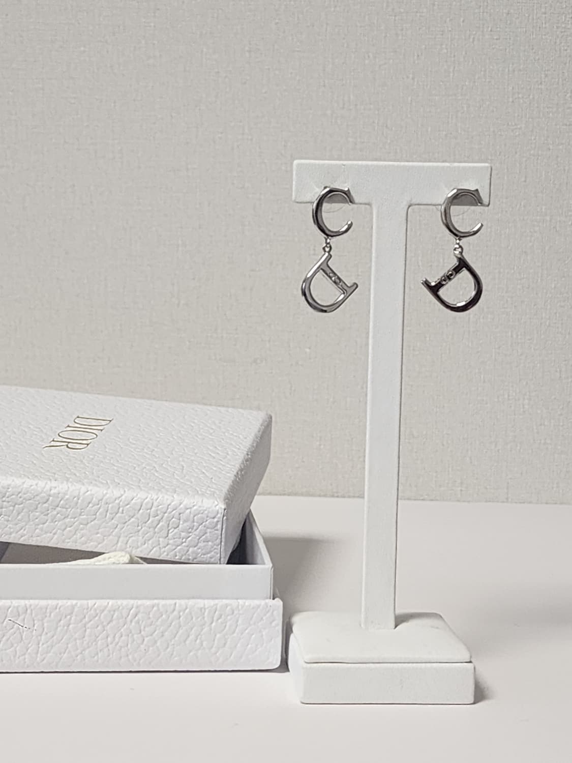 정품 디올 CD장식 드롭 귀걸이  상품이미지10