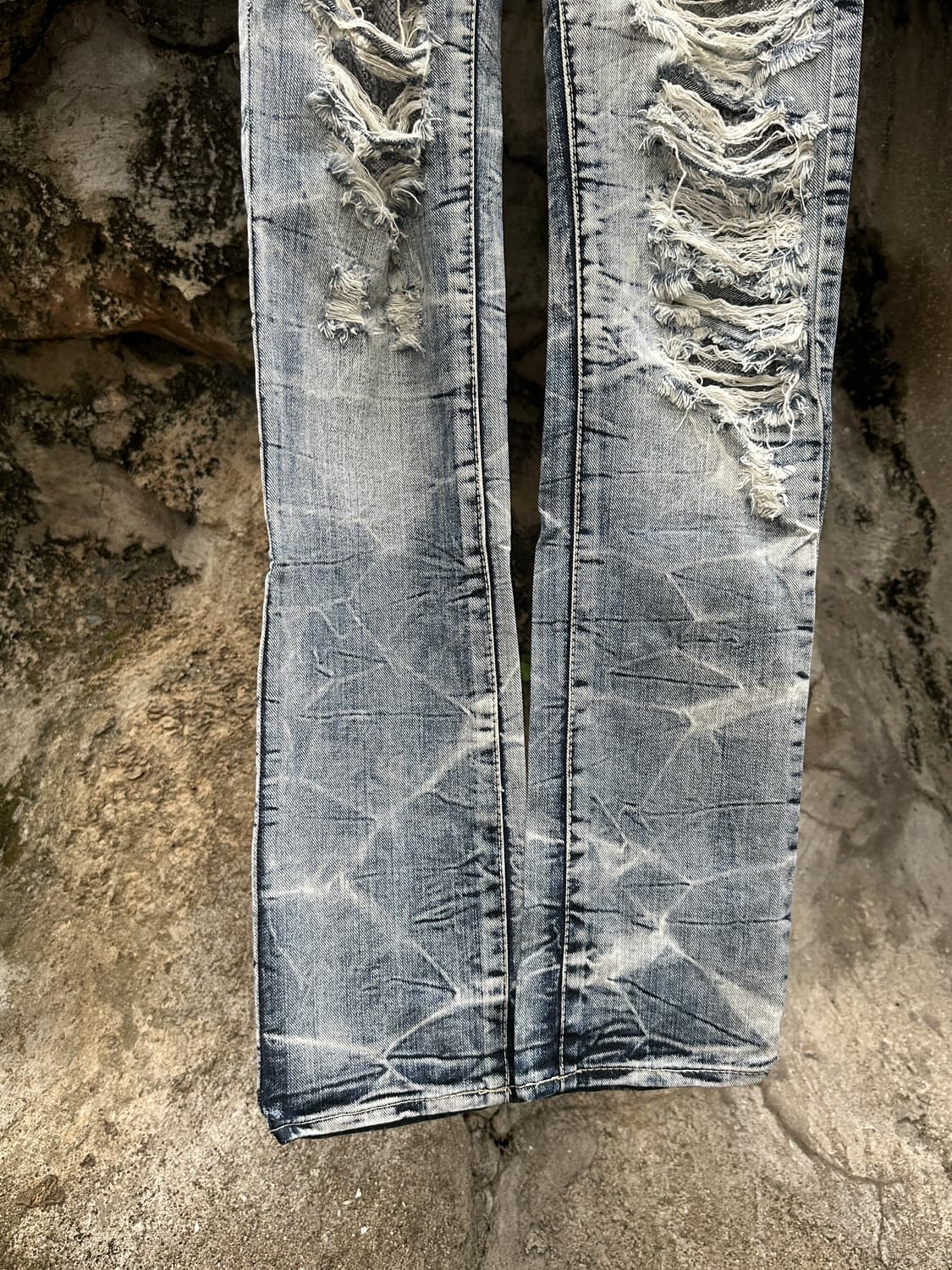 NONE vintage washing destroyed jeans 상품이미지3