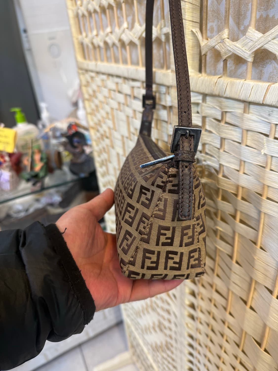 정품 펜디 주카 미니 숄더백 팝니다 상품이미지2