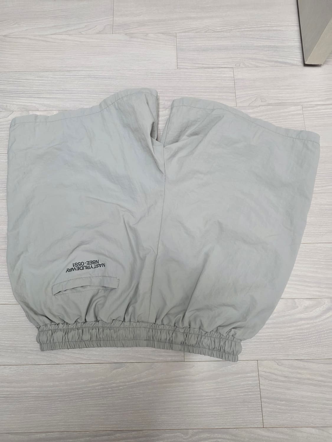 네스티킥 나일론 반바지 M사이즈 그레이컬러 상품이미지2