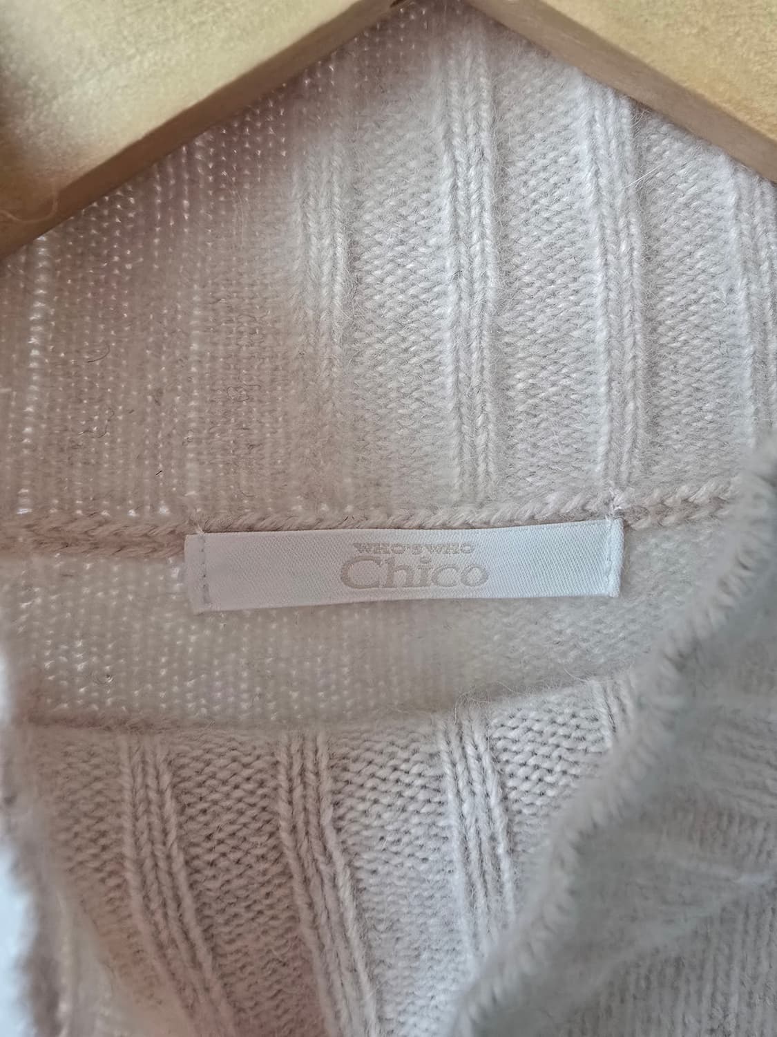 chico 폭스울 크롭 하이넥 퍼프 니트 상품이미지3