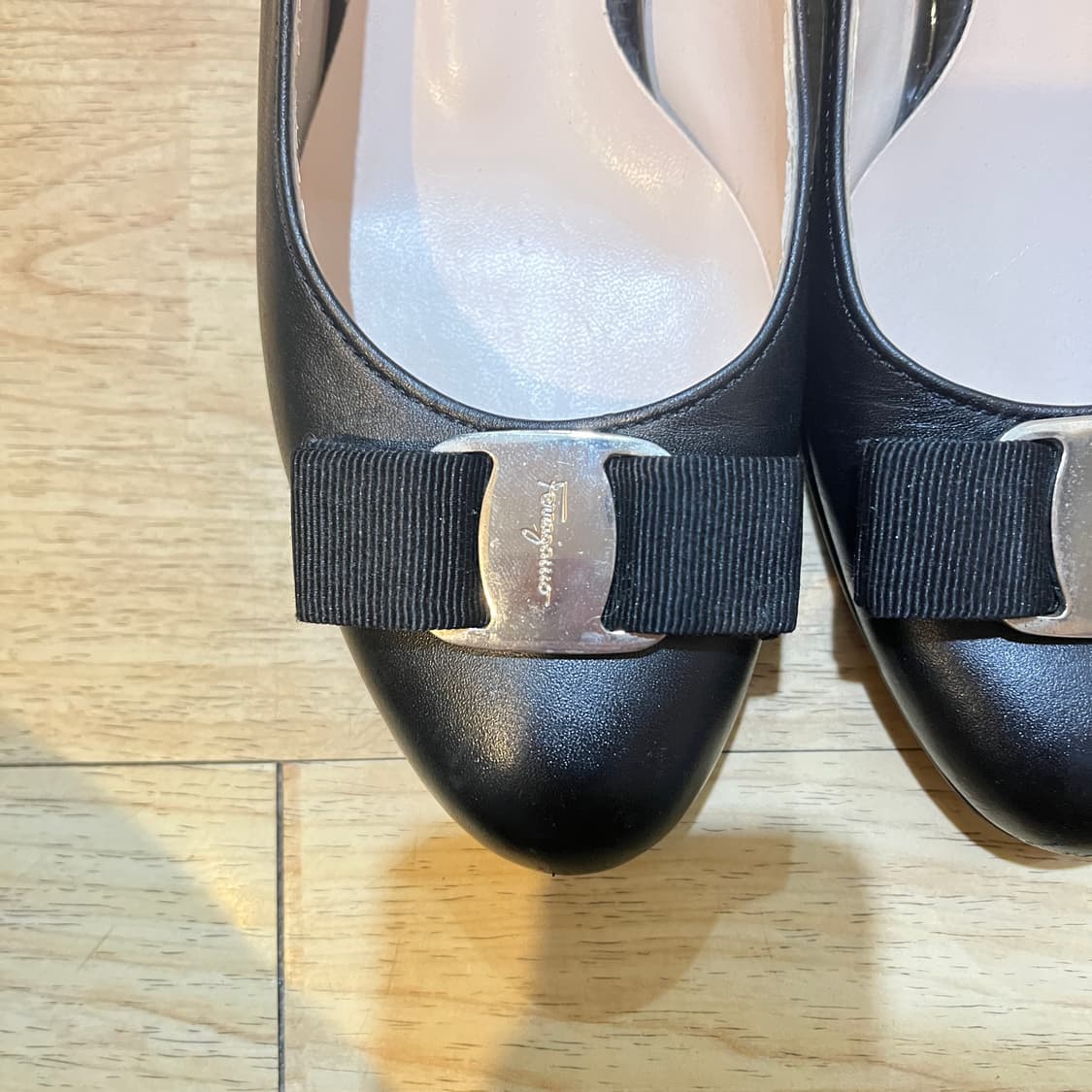 (230~235mm) 페라가모 바라리본 여성구두 EU36사이즈 상품이미지2