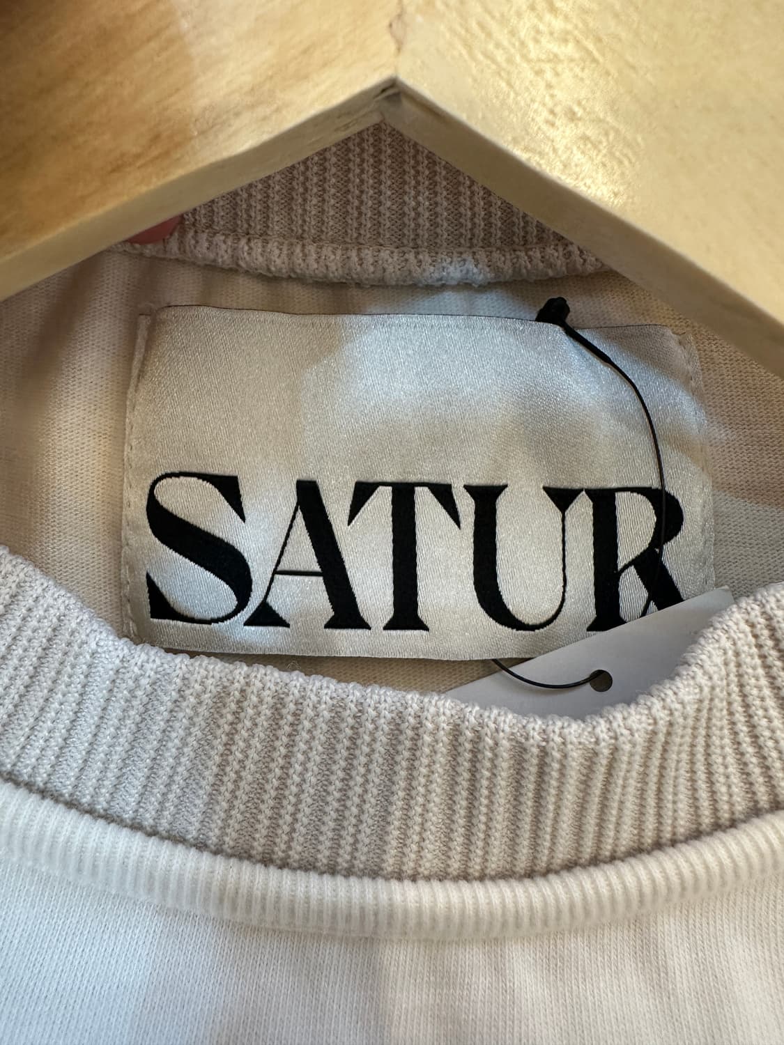 90)satur 세터 본 보야지 베이지 반팔티 상품이미지3