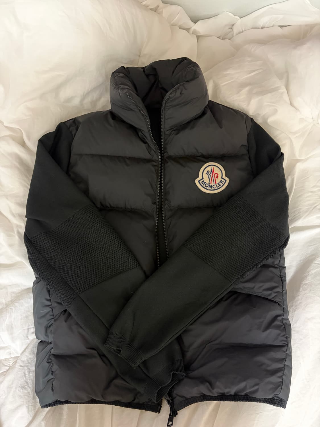 몽클레어 니트패딩 23fw L사이즈 상품이미지1