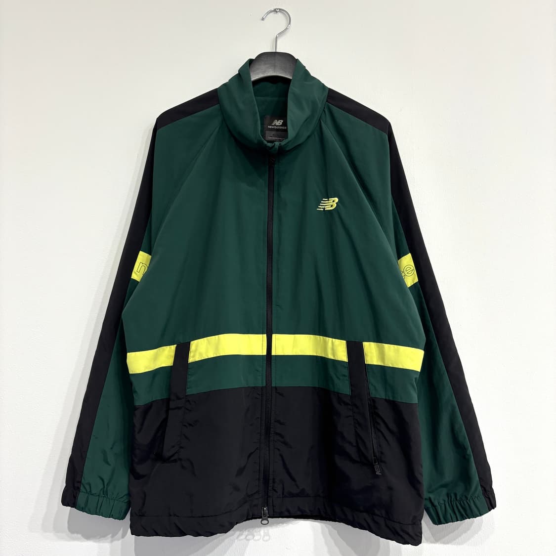 뉴발란스 바람막이 자켓 상품이미지1