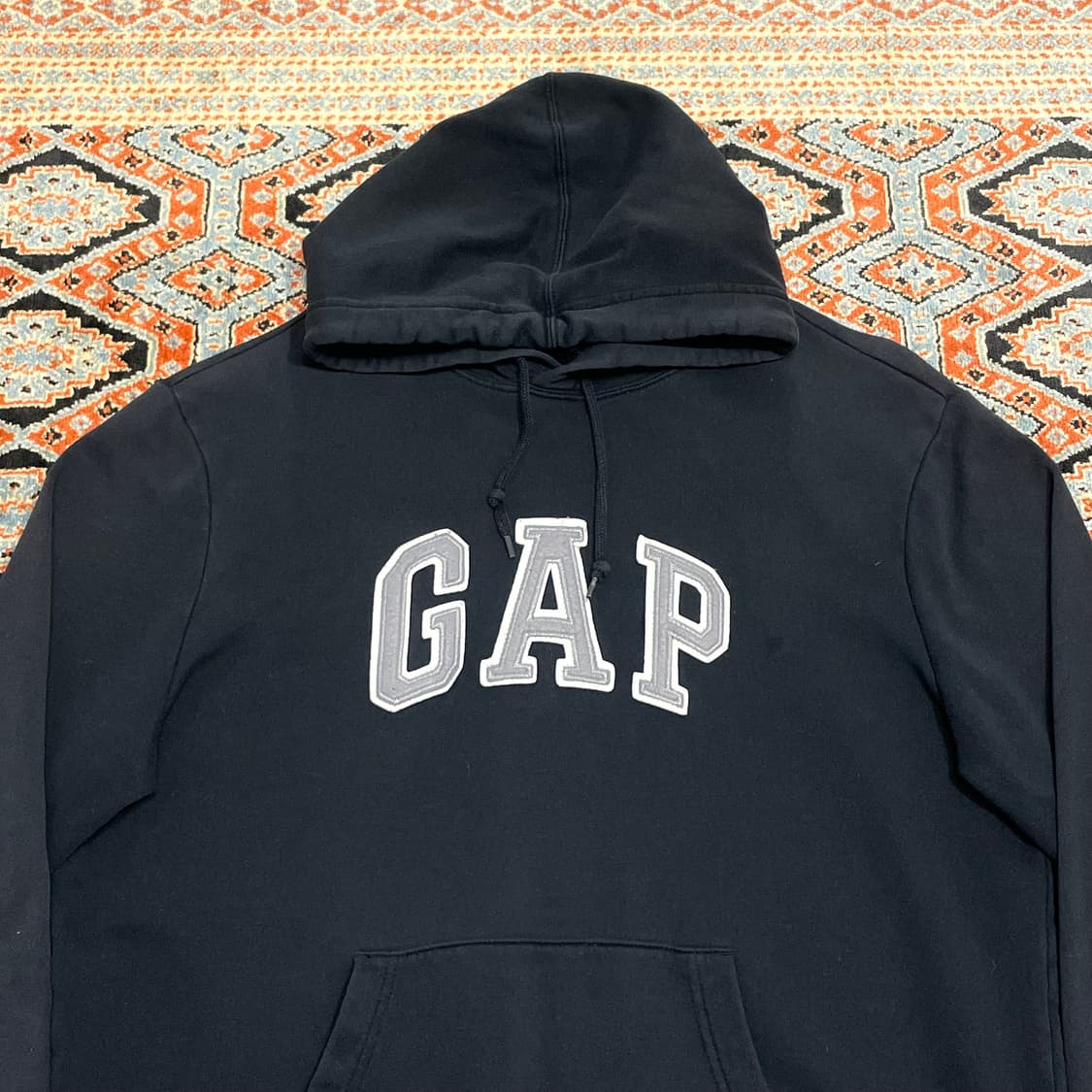 갭 스펠로고 블랙 기모 후드티셔츠 남성L  상품이미지2
