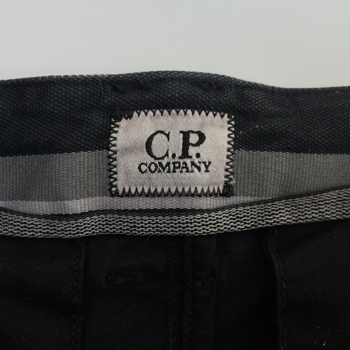 C.P company  씨피 컴퍼니 렌즈 블랙 워시드 카고팬츠 상품이미지6