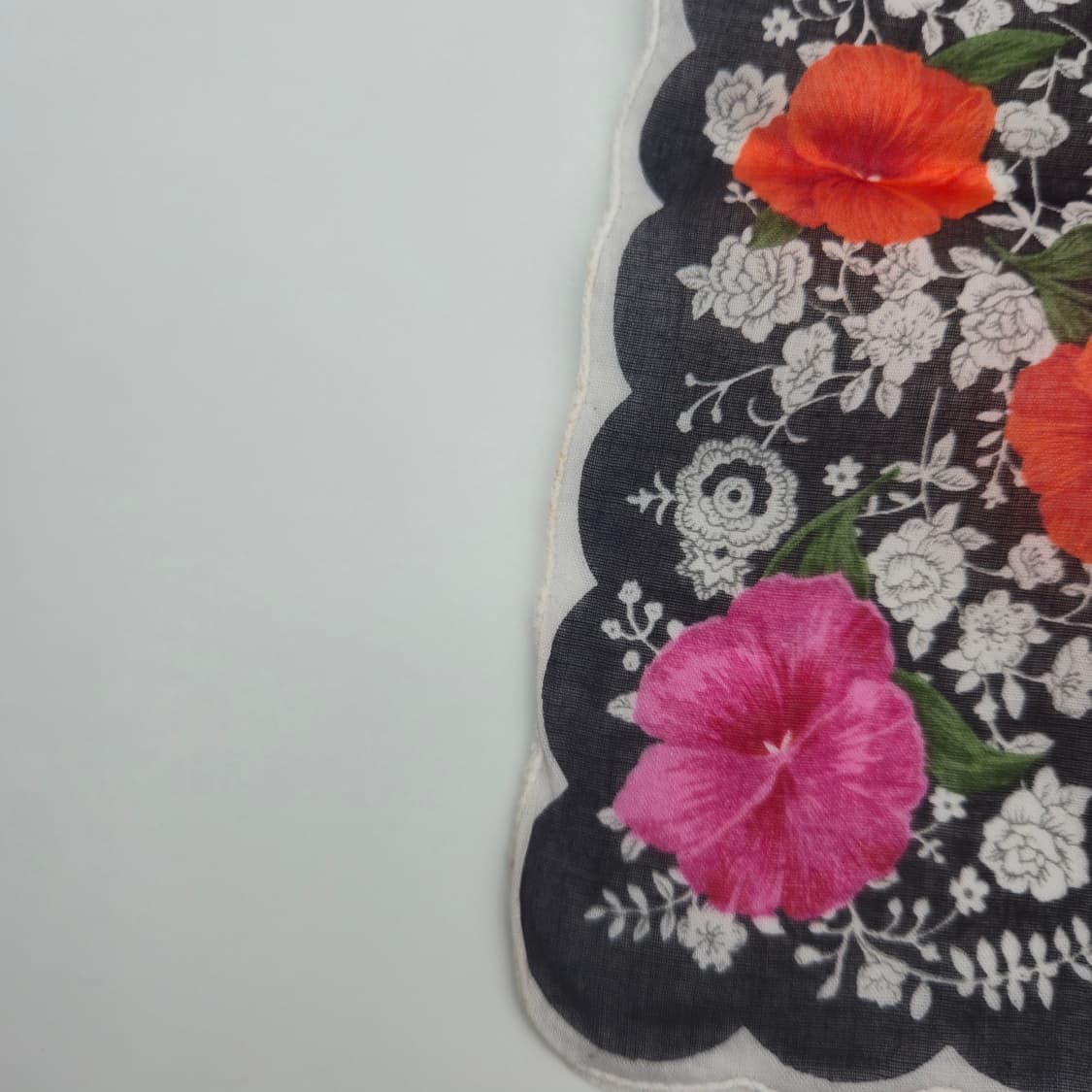 발렌티노 가라바니 손수건 스카프 [FB11735-1228-27] 상품이미지6