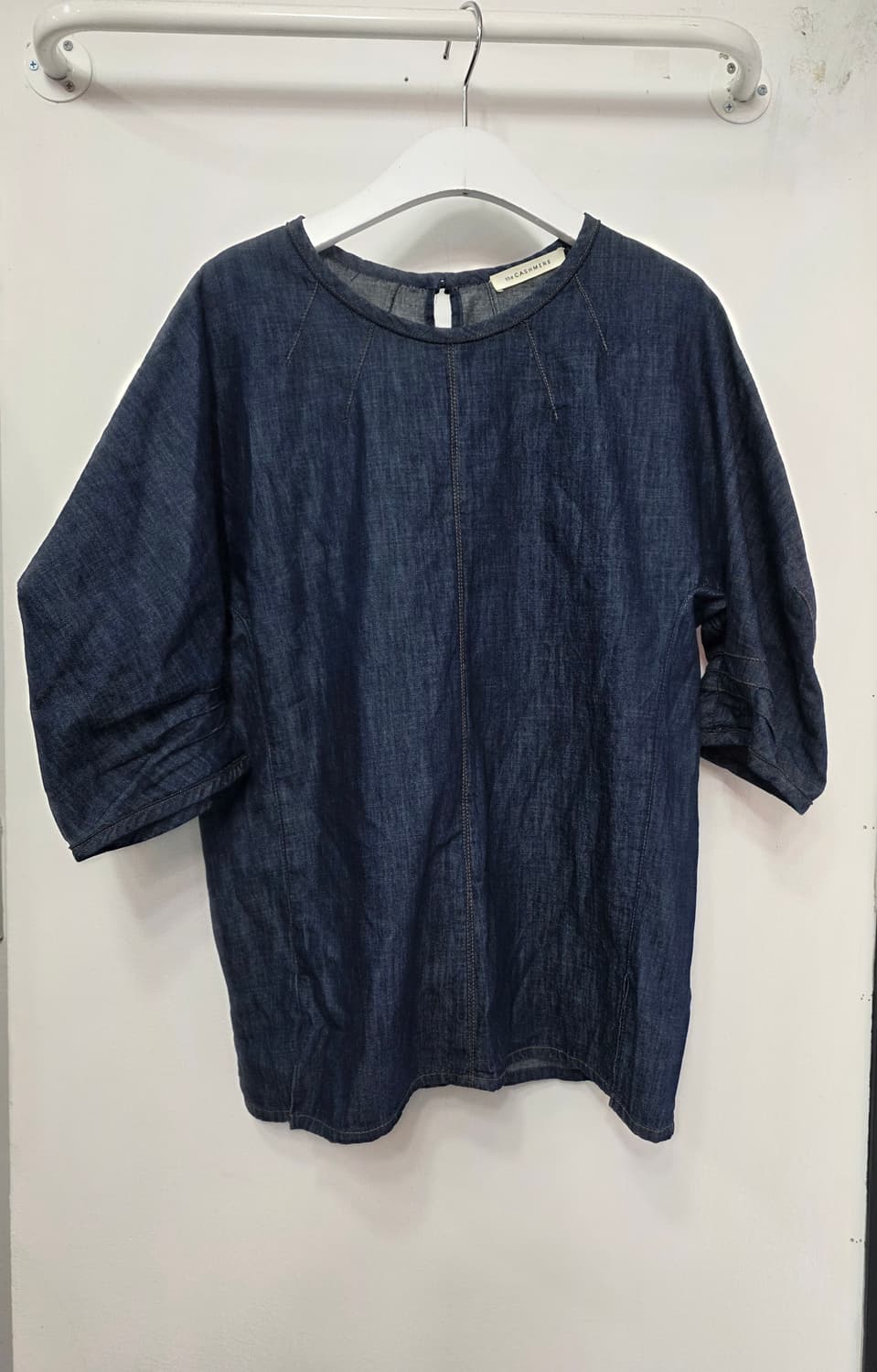 더캐시미어 여성 데님 반팔 블라우스 상품이미지1