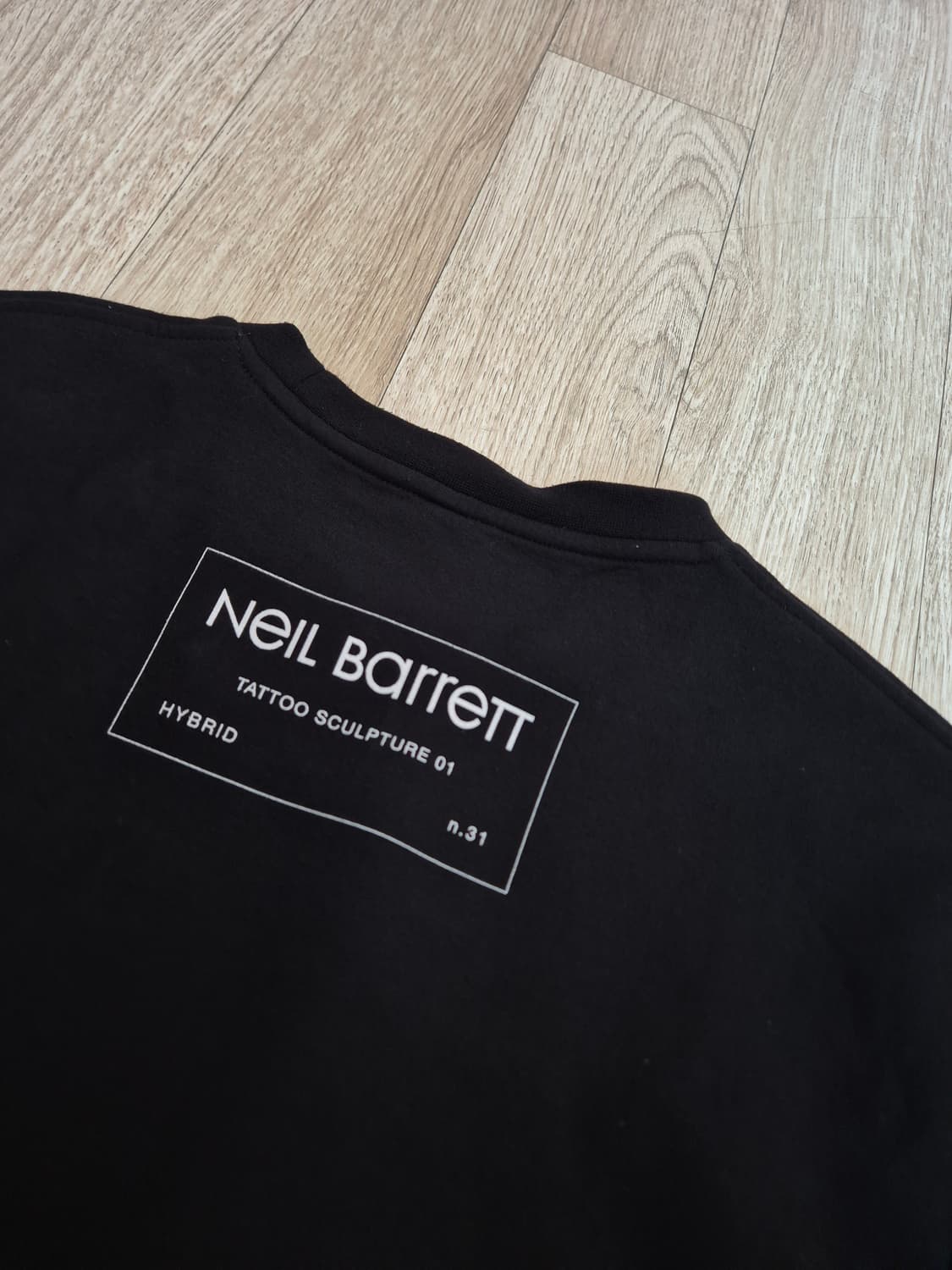 닐바렛 석고상 타투프린팅 맨투맨 상품이미지7