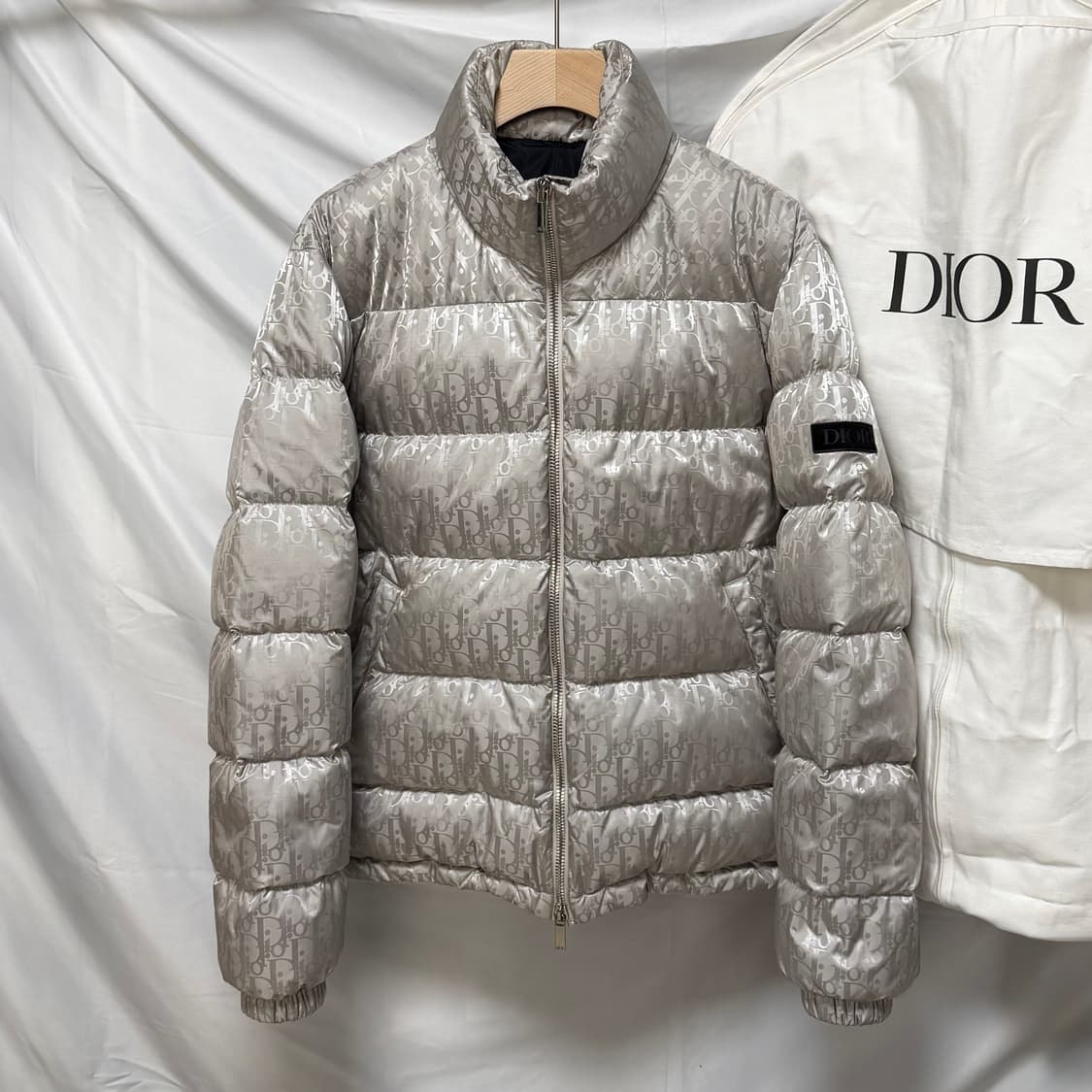 [S급/52] 디올 오블리크 패딩 실버 풀구성 상품이미지1