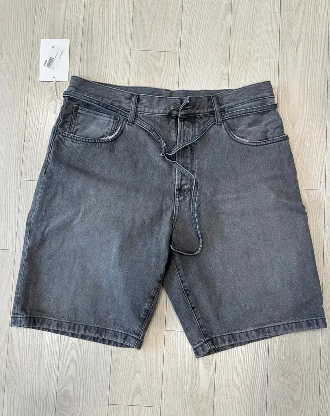 [33] 아크네 스튜디오 그레이 데님 벨트 쇼츠 상품이미지1