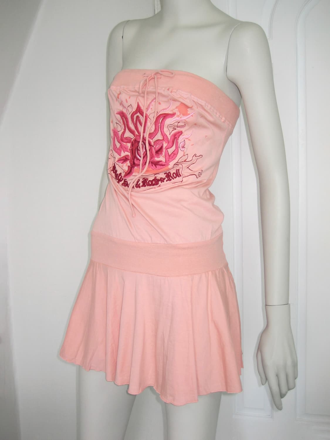 Rose Embroidery Point Tube Dress 상품이미지4