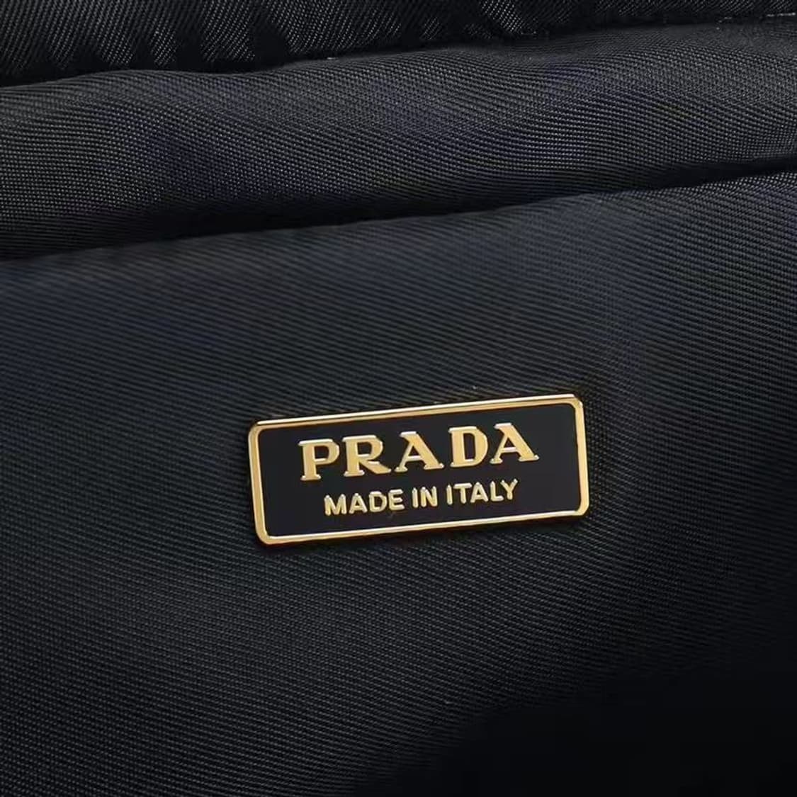 PRADA 프라다 사이드 투포켓 나일론 크로스백 남녀공용 상품이미지9