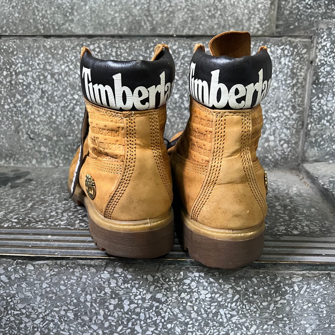 팀버랜드 6인치 로고 레터링 부츠 상품이미지3