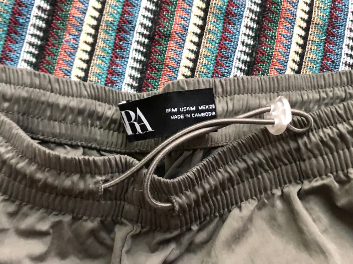 Zara 카키 파라슈트 팬츠 상품이미지3