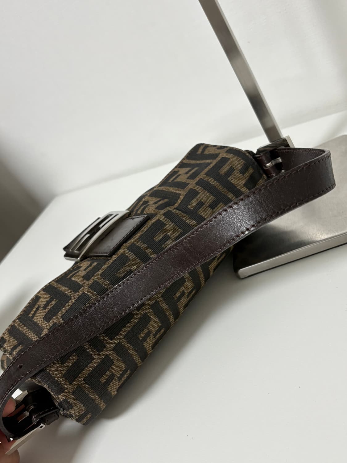 펜디 주카 바게트백  상품이미지8