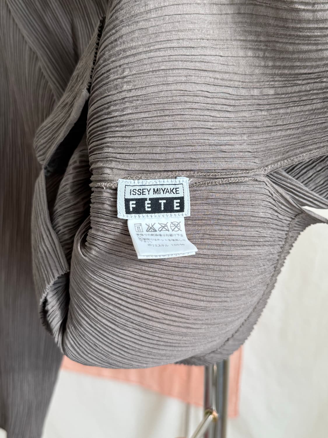 Issey Miyake FETE 플리츠 블라우스 상품이미지8