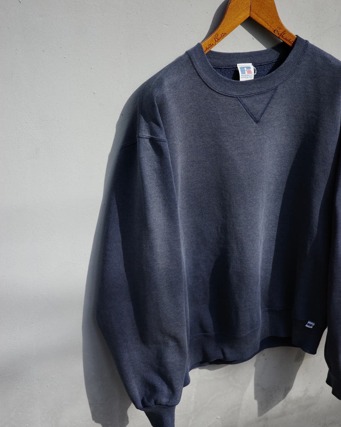 90s Russell athletic 선페이드 스웻셔츠 상품이미지2