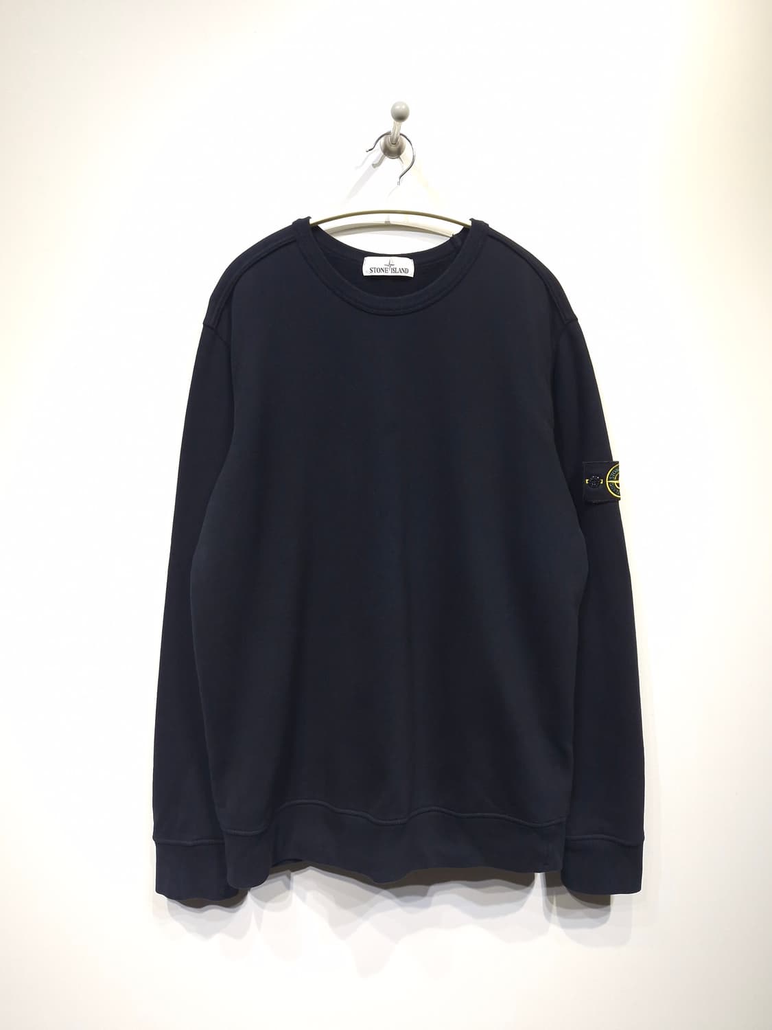 STONE ISLAND 스톤아일랜드 와펜 맨투맨 상품이미지1