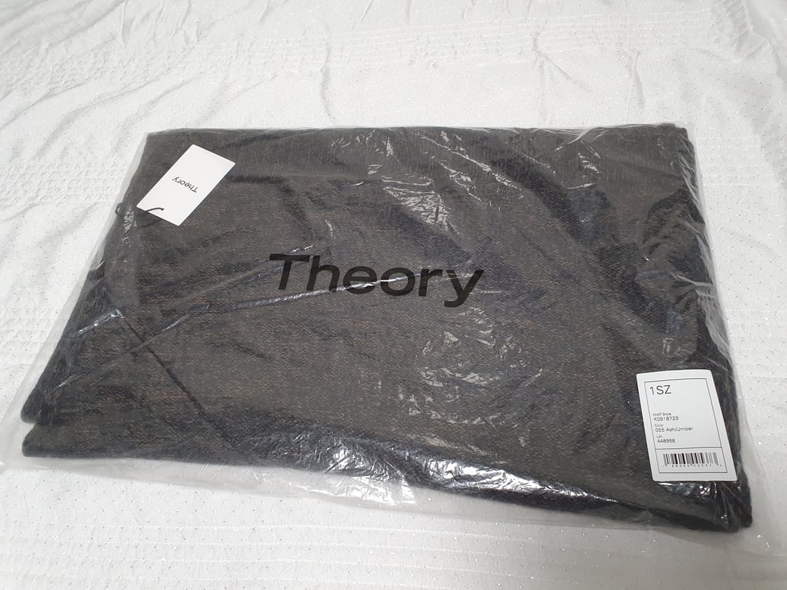 Theory 오버사이즈 캐시미어 목도리 상품이미지1