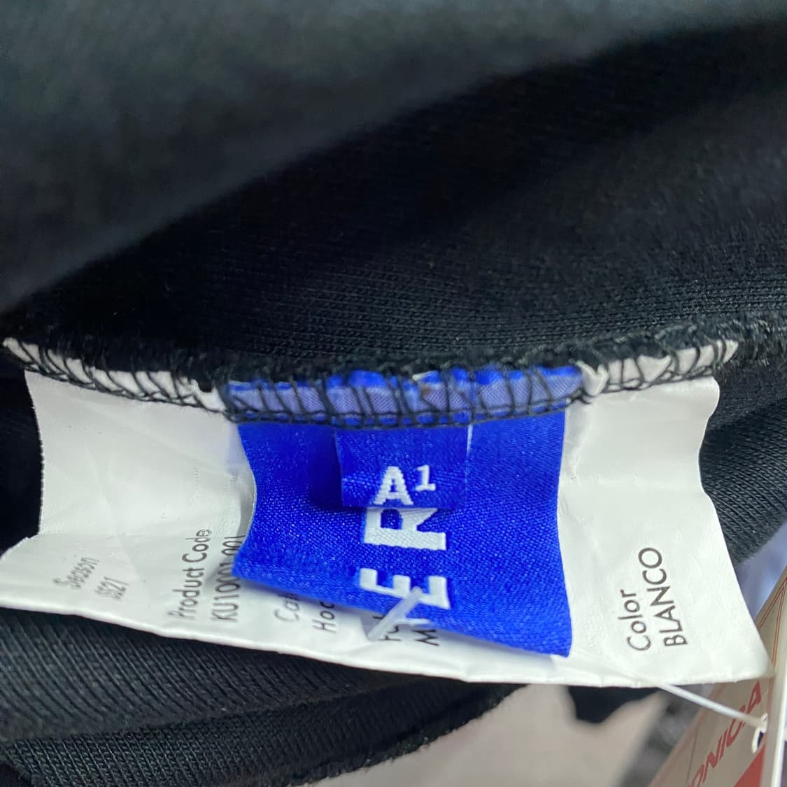 아더에러 스몰로고 컷오프 블랙 맨투맨 B3821 상품이미지5