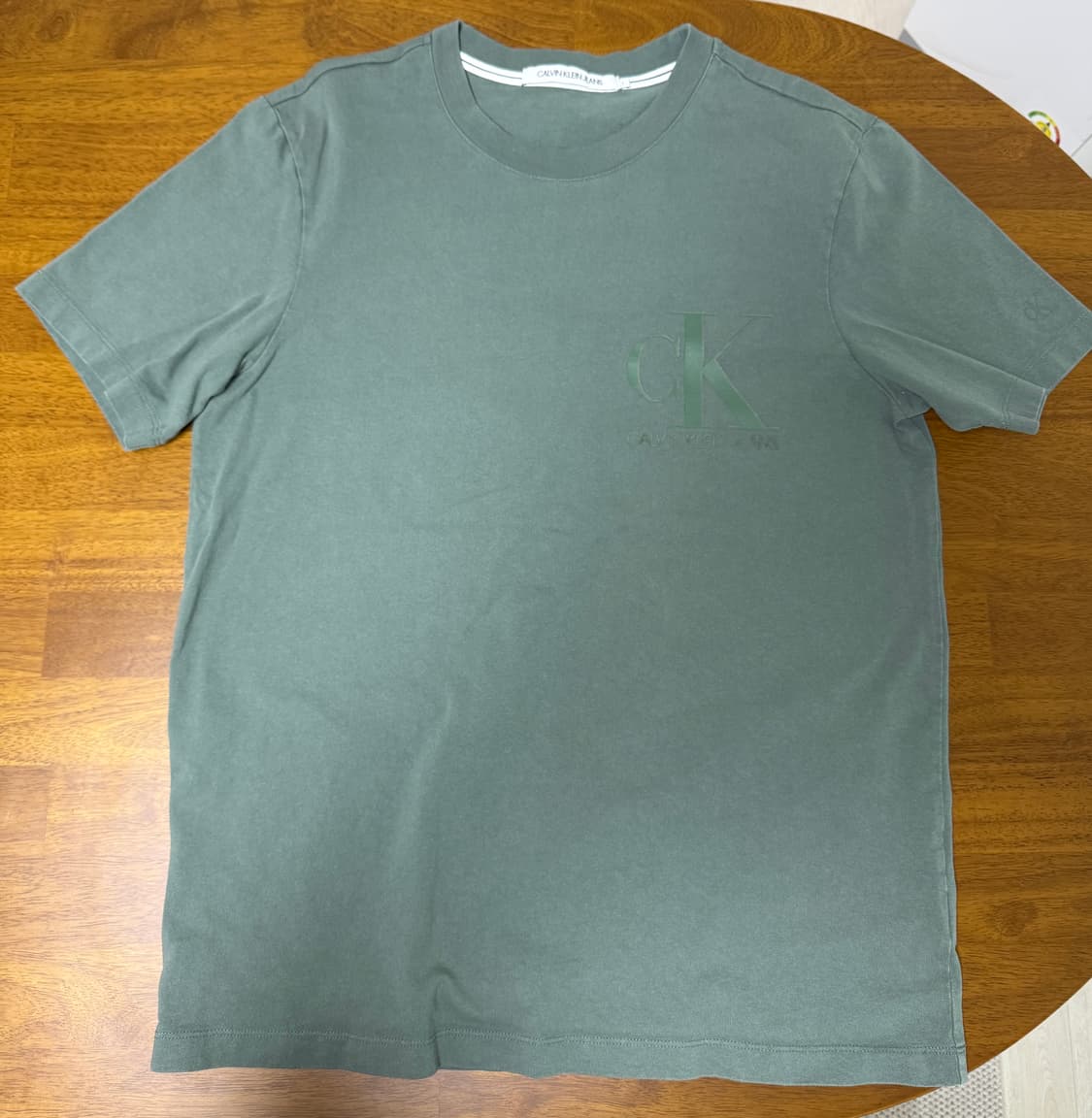 [100] 캘빈클라인 CK 로고 반팔 티셔츠 그린 상품이미지2